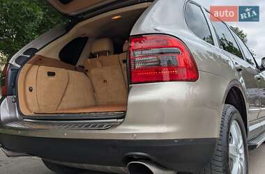 Внедорожник / Кроссовер Porsche Cayenne 2003 в 