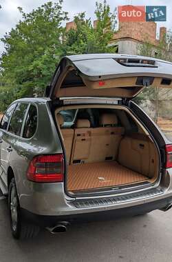 Внедорожник / Кроссовер Porsche Cayenne 2003 в 