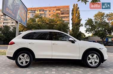 Внедорожник / Кроссовер Porsche Cayenne 2011 в 