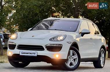 Внедорожник / Кроссовер Porsche Cayenne 2011 в 