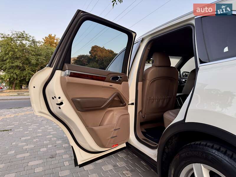 Позашляховик / Кросовер Porsche Cayenne 2011 в Одесі фото 59 Позашляховик / Кросовер Porsche Cayenne 2011 в Одесі
