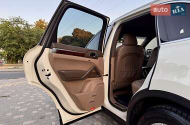Внедорожник / Кроссовер Porsche Cayenne 2011 в 