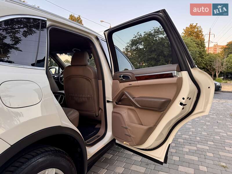 Позашляховик / Кросовер Porsche Cayenne 2011 в Одесі фото 62 Позашляховик / Кросовер Porsche Cayenne 2011 в Одесі