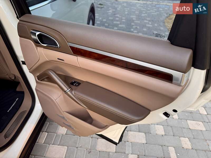 Позашляховик / Кросовер Porsche Cayenne 2011 в Одесі фото 65 Позашляховик / Кросовер Porsche Cayenne 2011 в Одесі