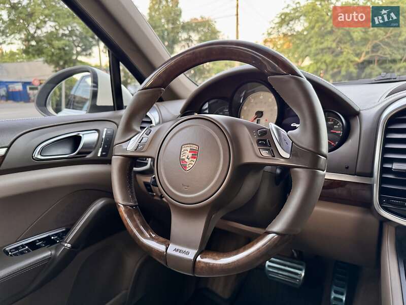 Позашляховик / Кросовер Porsche Cayenne 2011 в Одесі фото 71 Позашляховик / Кросовер Porsche Cayenne 2011 в Одесі