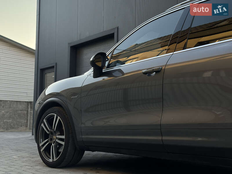 Внедорожник / Кроссовер Porsche Cayenne 2011 в Остроге фото 3 Внедорожник / Кроссовер Porsche Cayenne 2011 в Остроге