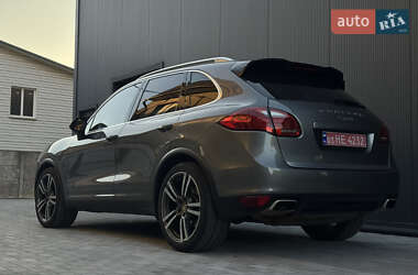 Внедорожник / Кроссовер Porsche Cayenne 2011 в 
