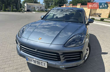 Позашляховик / Кросовер Porsche Cayenne 2018 в 