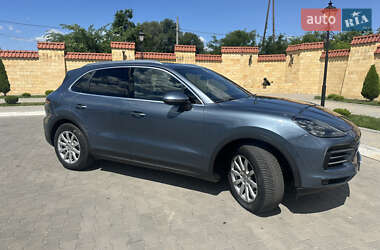 Позашляховик / Кросовер Porsche Cayenne 2018 в 