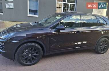 Позашляховик / Кросовер Porsche Cayenne 2013 в 