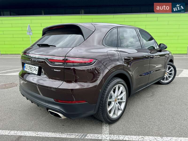 Внедорожник / Кроссовер Porsche Cayenne 2018 в Киеве