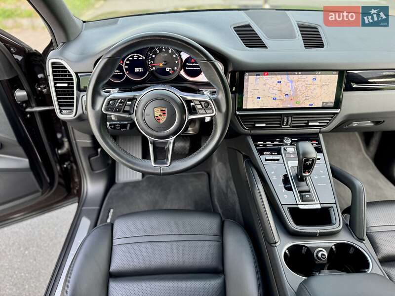 Внедорожник / Кроссовер Porsche Cayenne 2018 в Киеве