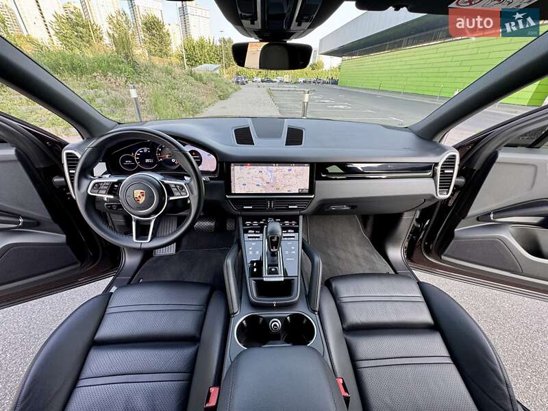 Внедорожник / Кроссовер Porsche Cayenne 2018 в Киеве