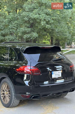 Внедорожник / Кроссовер Porsche Cayenne 2011 в 