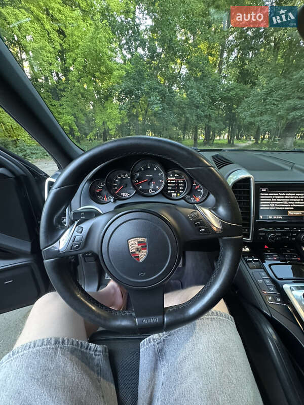 Позашляховик / Кросовер Porsche Cayenne 2011 в Тернополі