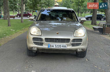 Внедорожник / Кроссовер Porsche Cayenne 2005 в 