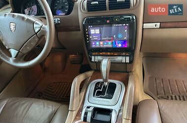Внедорожник / Кроссовер Porsche Cayenne 2005 в 
