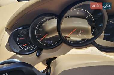 Внедорожник / Кроссовер Porsche Cayenne 2013 в Черкассах