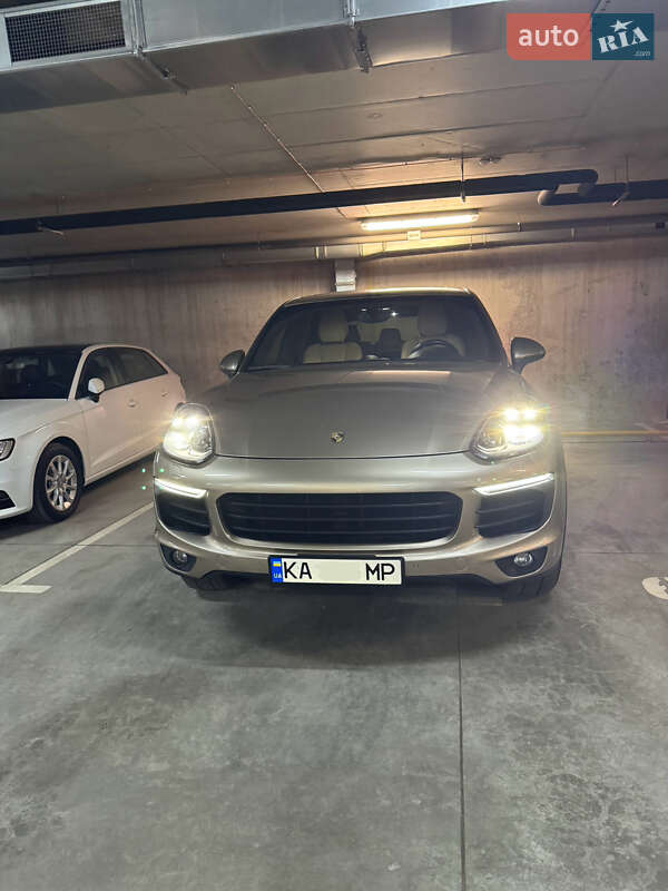 Porsche Cayenne 2015