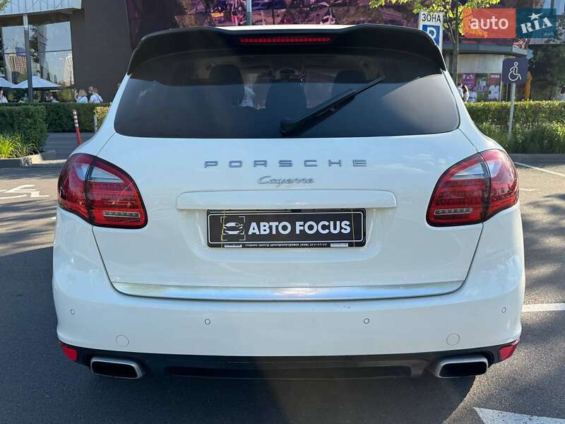 Позашляховик / Кросовер Porsche Cayenne 2010 в Києві