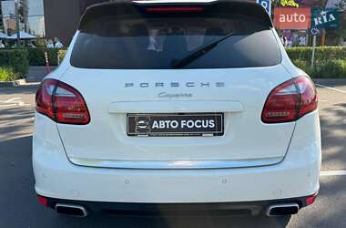 Внедорожник / Кроссовер Porsche Cayenne 2010 в 