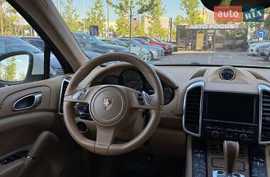 Внедорожник / Кроссовер Porsche Cayenne 2010 в 