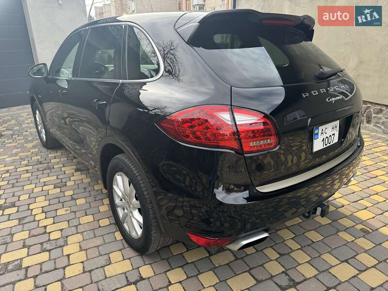 Позашляховик / Кросовер Porsche Cayenne 2012 в Горохові