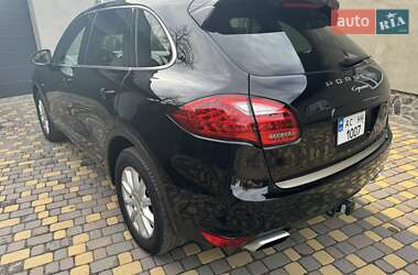 Внедорожник / Кроссовер Porsche Cayenne 2012 в 