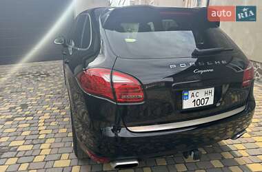 Внедорожник / Кроссовер Porsche Cayenne 2012 в 