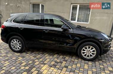Внедорожник / Кроссовер Porsche Cayenne 2012 в 