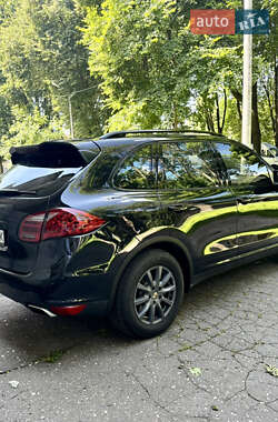 Внедорожник / Кроссовер Porsche Cayenne 2011 в 
