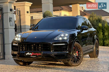 Позашляховик / Кросовер Porsche Cayenne 2022 в 