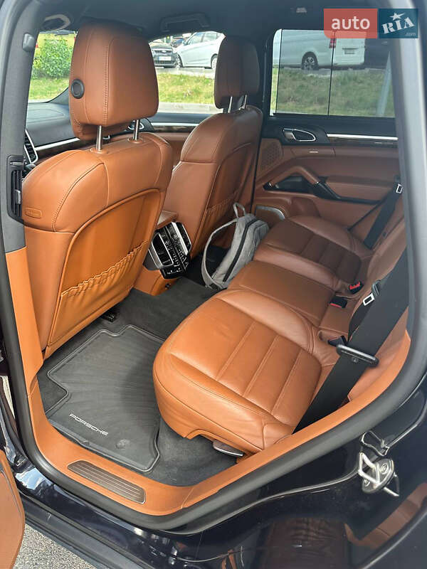 Внедорожник / Кроссовер Porsche Cayenne 2016 в Днепре фото 12 Внедорожник / Кроссовер Porsche Cayenne 2016 в Днепре