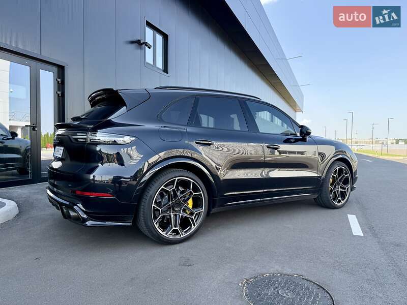 Позашляховик / Кросовер Porsche Cayenne 2018 в Києві