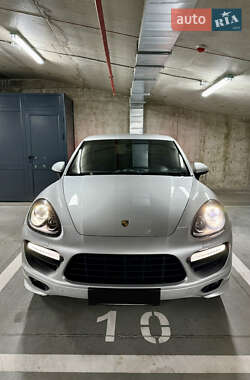 Внедорожник / Кроссовер Porsche Cayenne 2013 в 