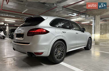 Внедорожник / Кроссовер Porsche Cayenne 2013 в 