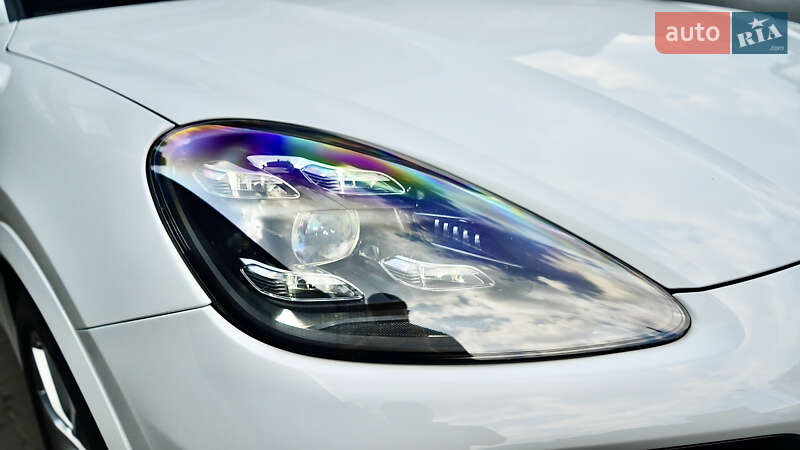 Позашляховик / Кросовер Porsche Cayenne 2020 в Львові