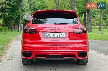 Позашляховик / Кросовер Porsche Cayenne 2015 в 