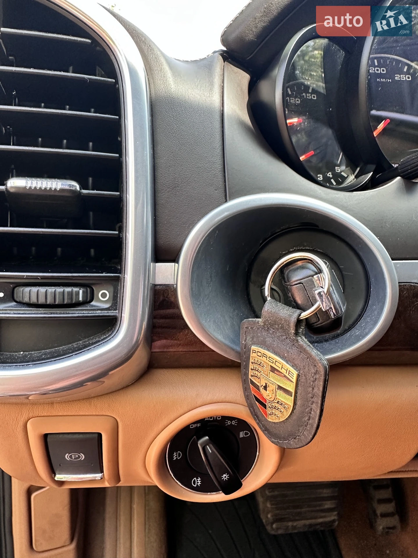 2012 Porsche Cayenne - мініатюра 12