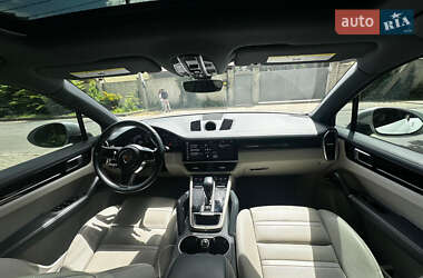 Внедорожник / Кроссовер Porsche Cayenne 2019 в 