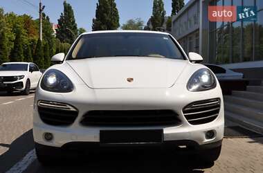 Внедорожник / Кроссовер Porsche Cayenne 2012 в 