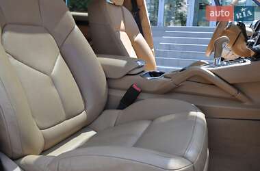 Внедорожник / Кроссовер Porsche Cayenne 2012 в 