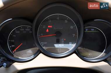 Внедорожник / Кроссовер Porsche Cayenne 2012 в 