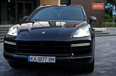 Позашляховик / Кросовер Porsche Cayenne 2018 в 