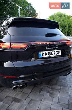 Позашляховик / Кросовер Porsche Cayenne 2018 в 
