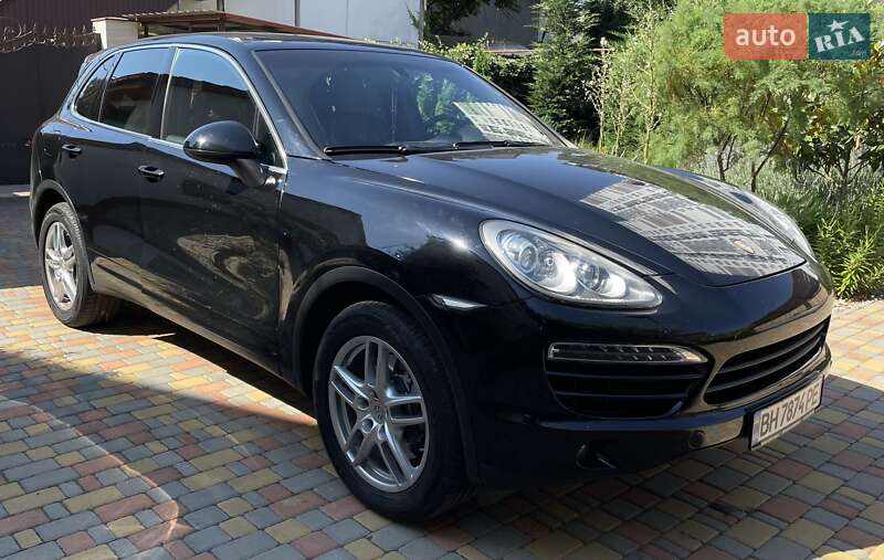 Внедорожник / Кроссовер Porsche Cayenne 2014 в Одессе
