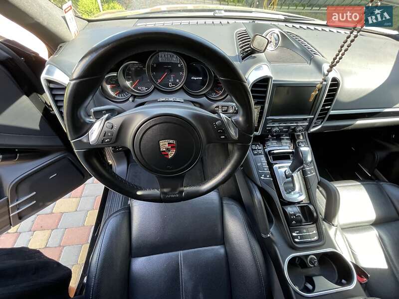Внедорожник / Кроссовер Porsche Cayenne 2014 в Одессе