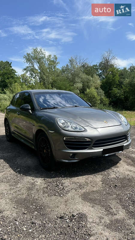 Позашляховик / Кросовер Porsche Cayenne 2011 в Чернігові