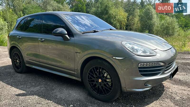 Позашляховик / Кросовер Porsche Cayenne 2011 в Чернігові