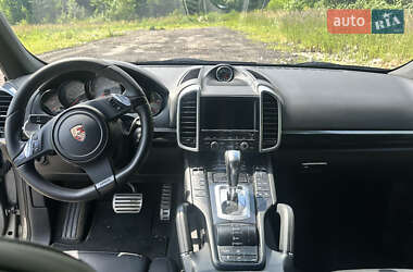 Позашляховик / Кросовер Porsche Cayenne 2011 в 